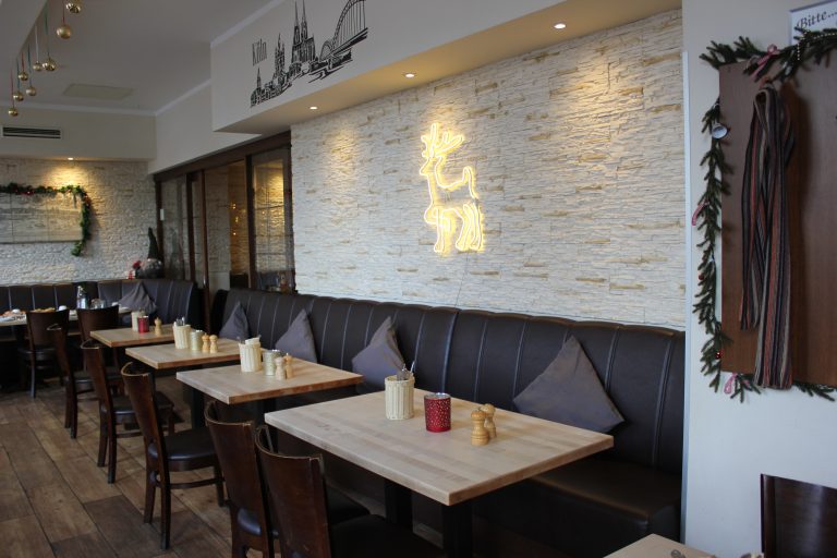 Haus Schäffer Tische 2